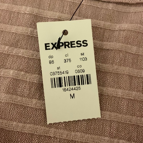 ✨NWT✨ Mauve, ribbed Express top! - Picture 3 of 3